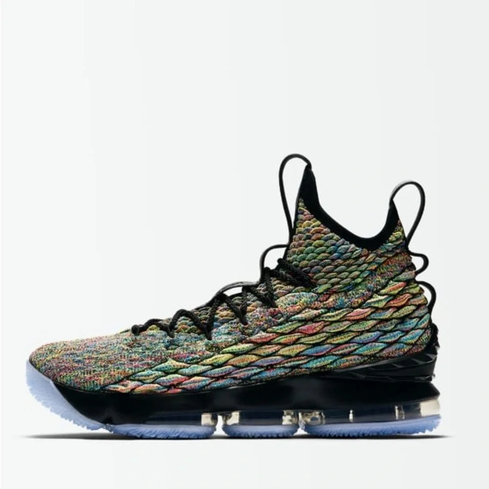 NIKE LeBron James 15 zoom max multicolored size 7Y‎ women’s 8